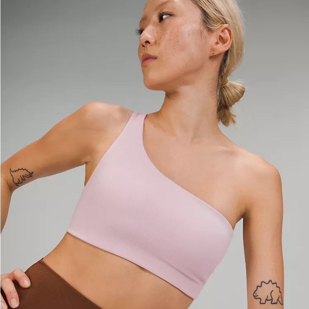 Ribbed Nulu Asymmetrical Yoga Bra *Light Support A/B Cup
